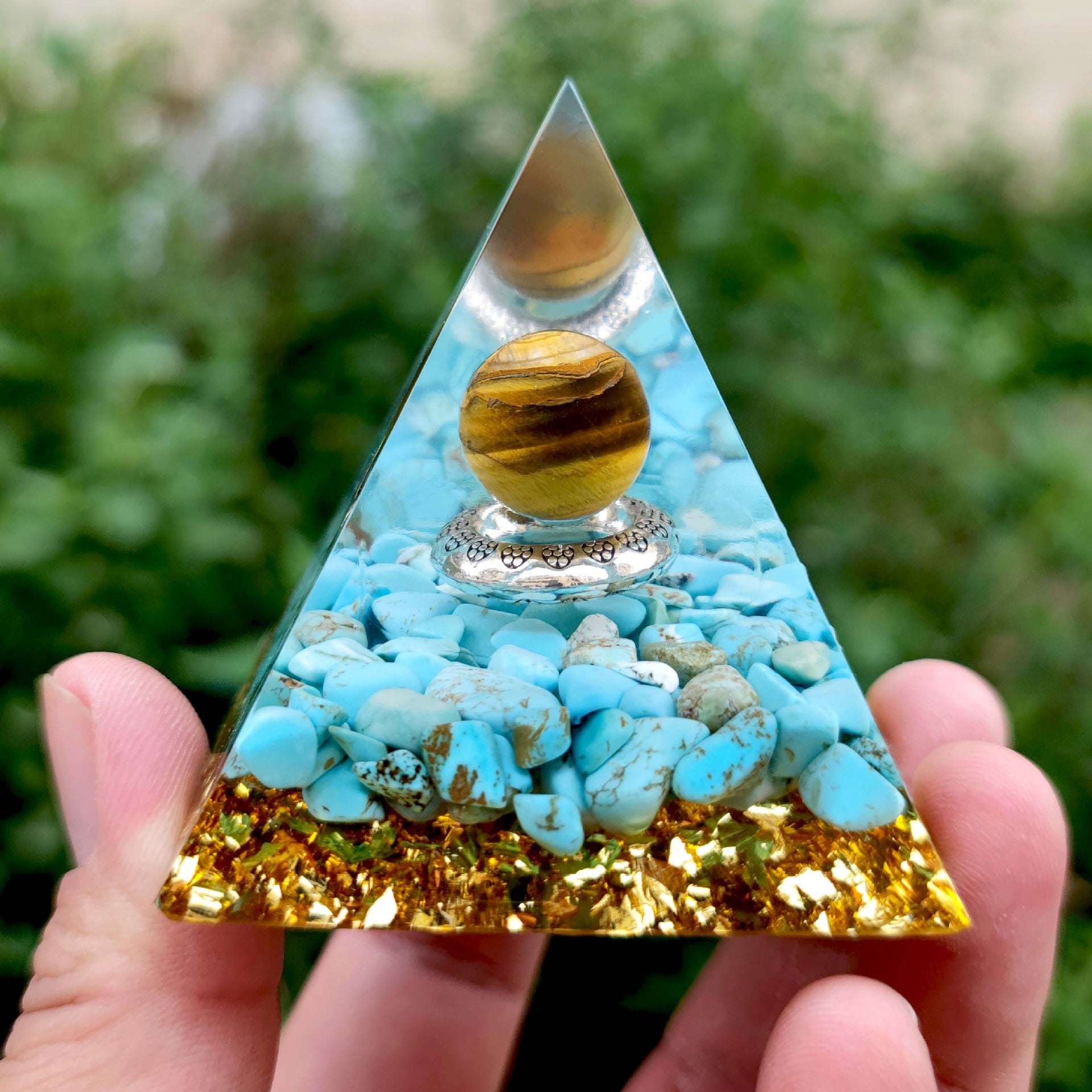 Pyramid Home Crafts Resin Tabletop Ornaments